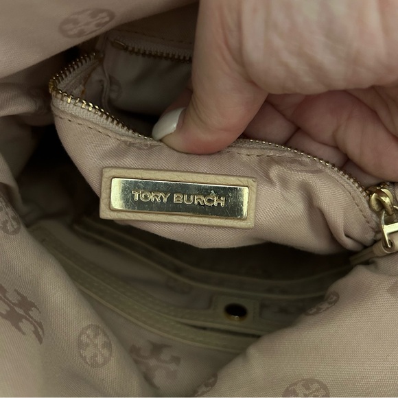 Tory Burch Bombe Thea Fold Over Crossbody Clutch Bag - Picture 10 of 13